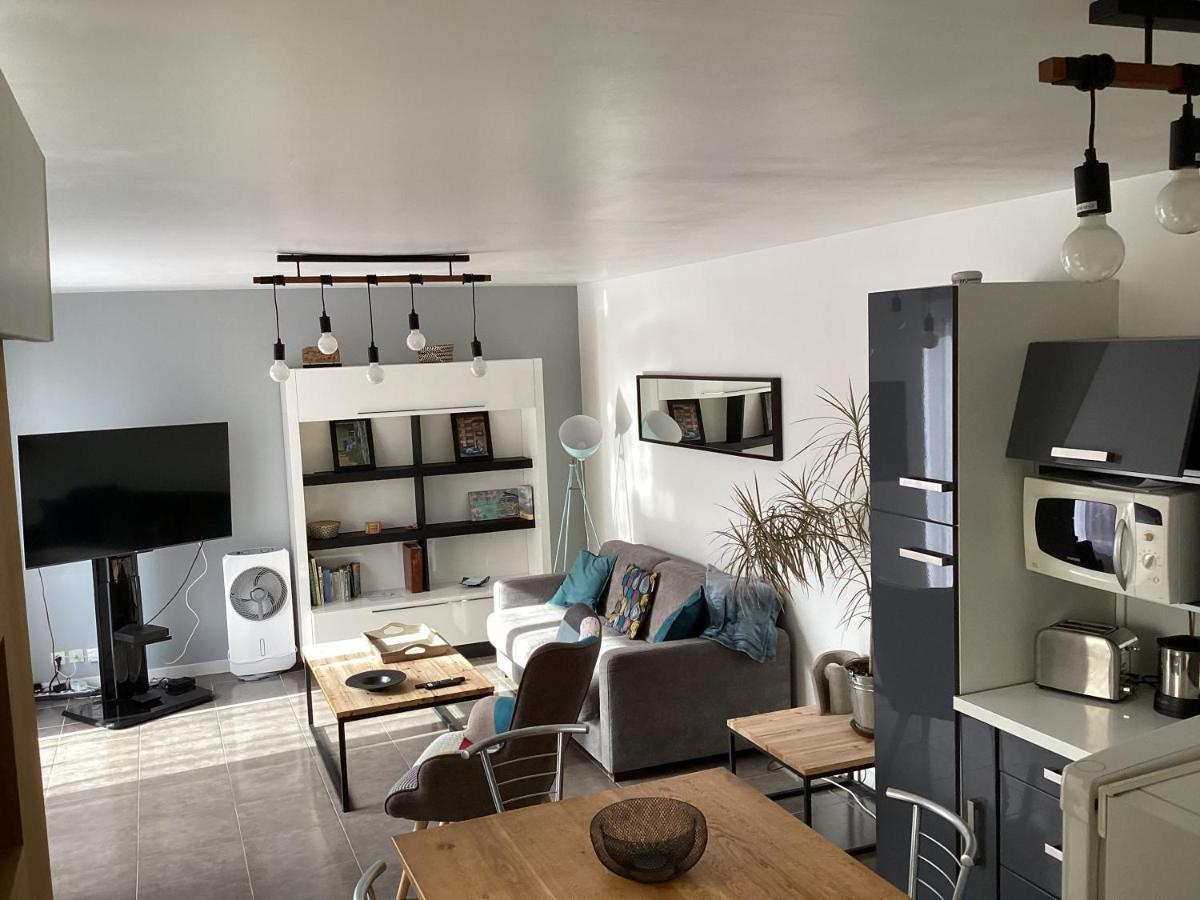 Joli Appartement 50 M2 Classe 3 Etoiles Avec Terrasse Et Jardin Ла-Рошель Екстер'єр фото