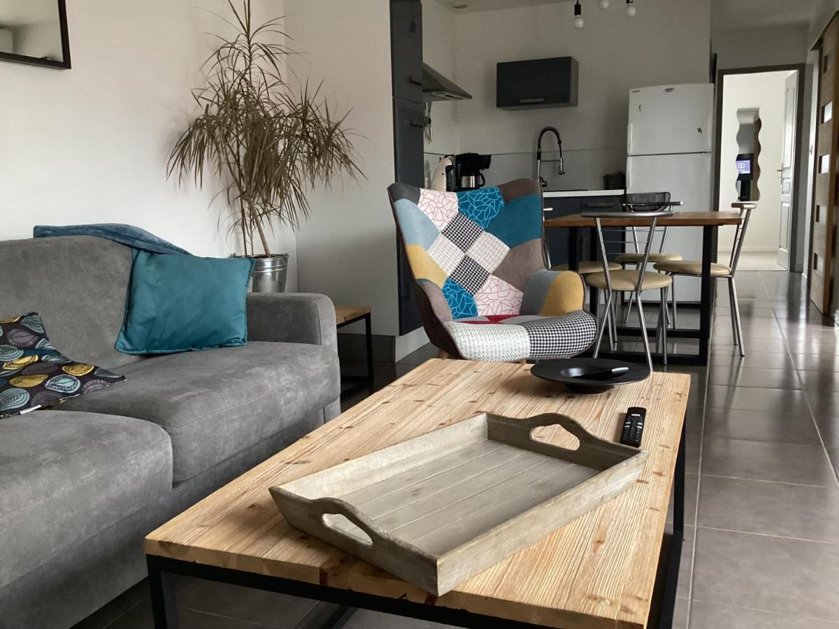Joli Appartement 50 M2 Classe 3 Etoiles Avec Terrasse Et Jardin Ла-Рошель Екстер'єр фото